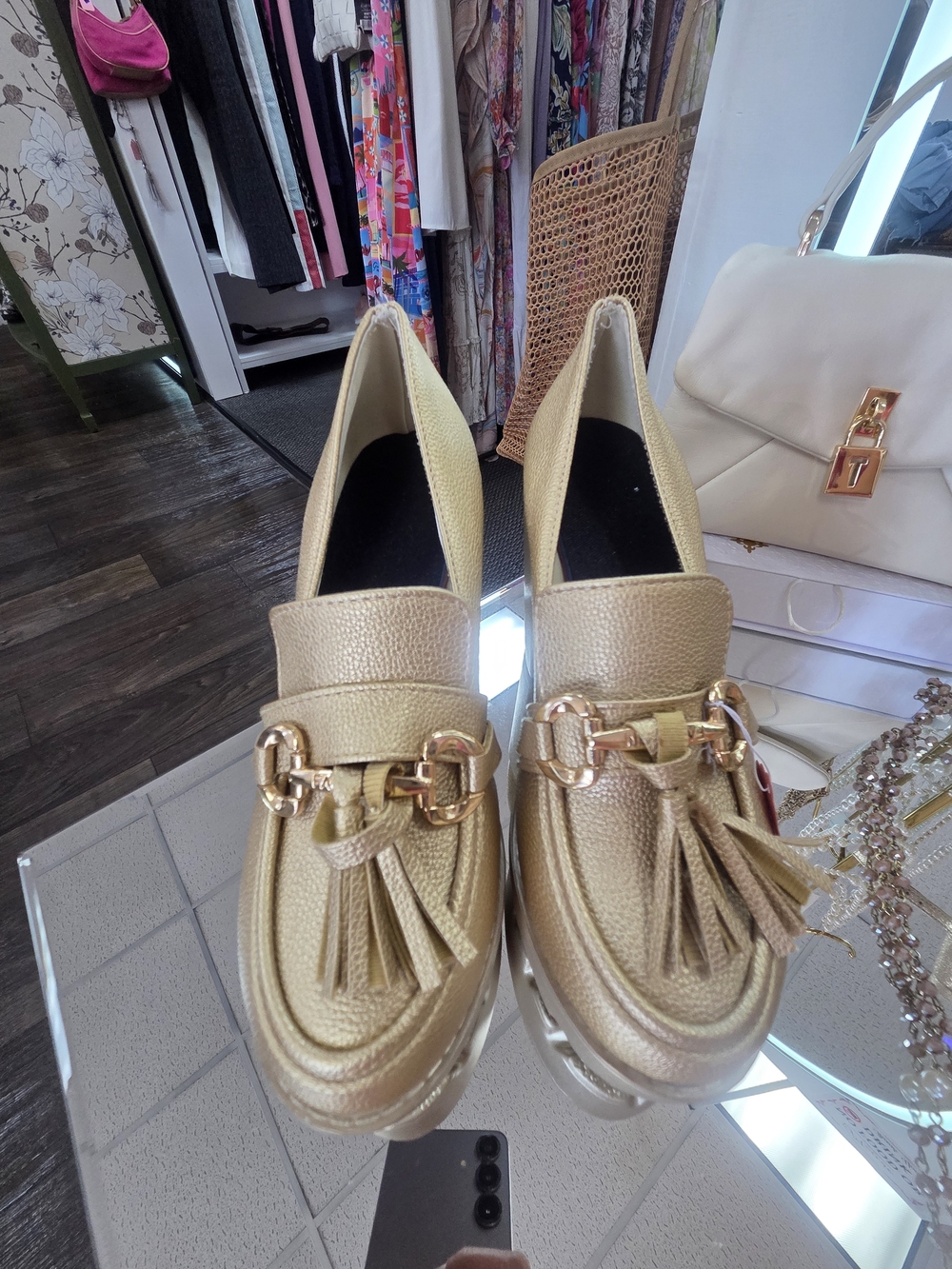Gold PLATFORMS